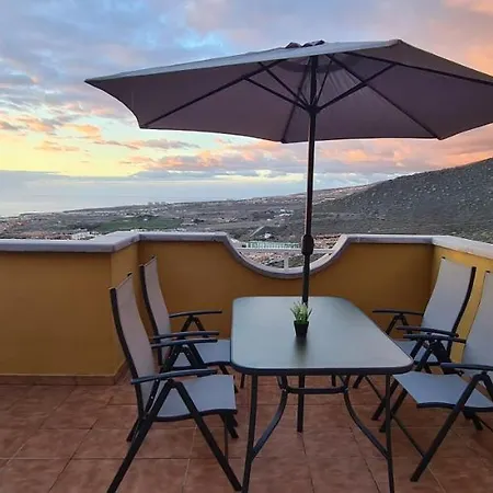 With A Serene Ocean And Mountain View Appartamento Costa Adeje (Tenerife)